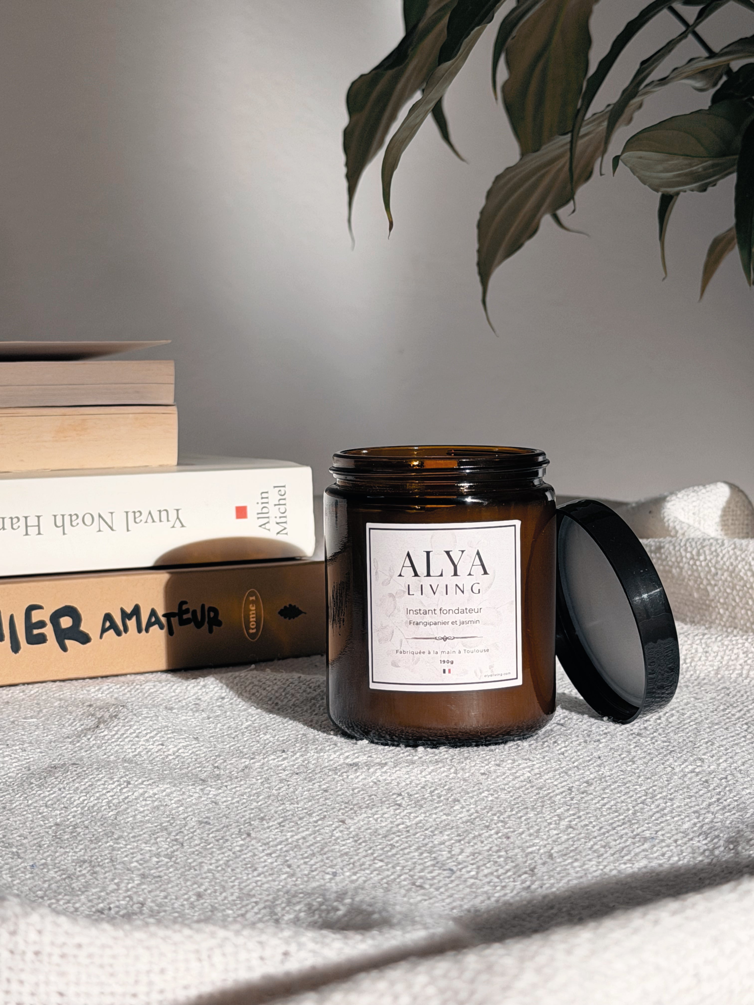 Bougie parfum de grasse faite main made in France frangipanier jasmin alya living
