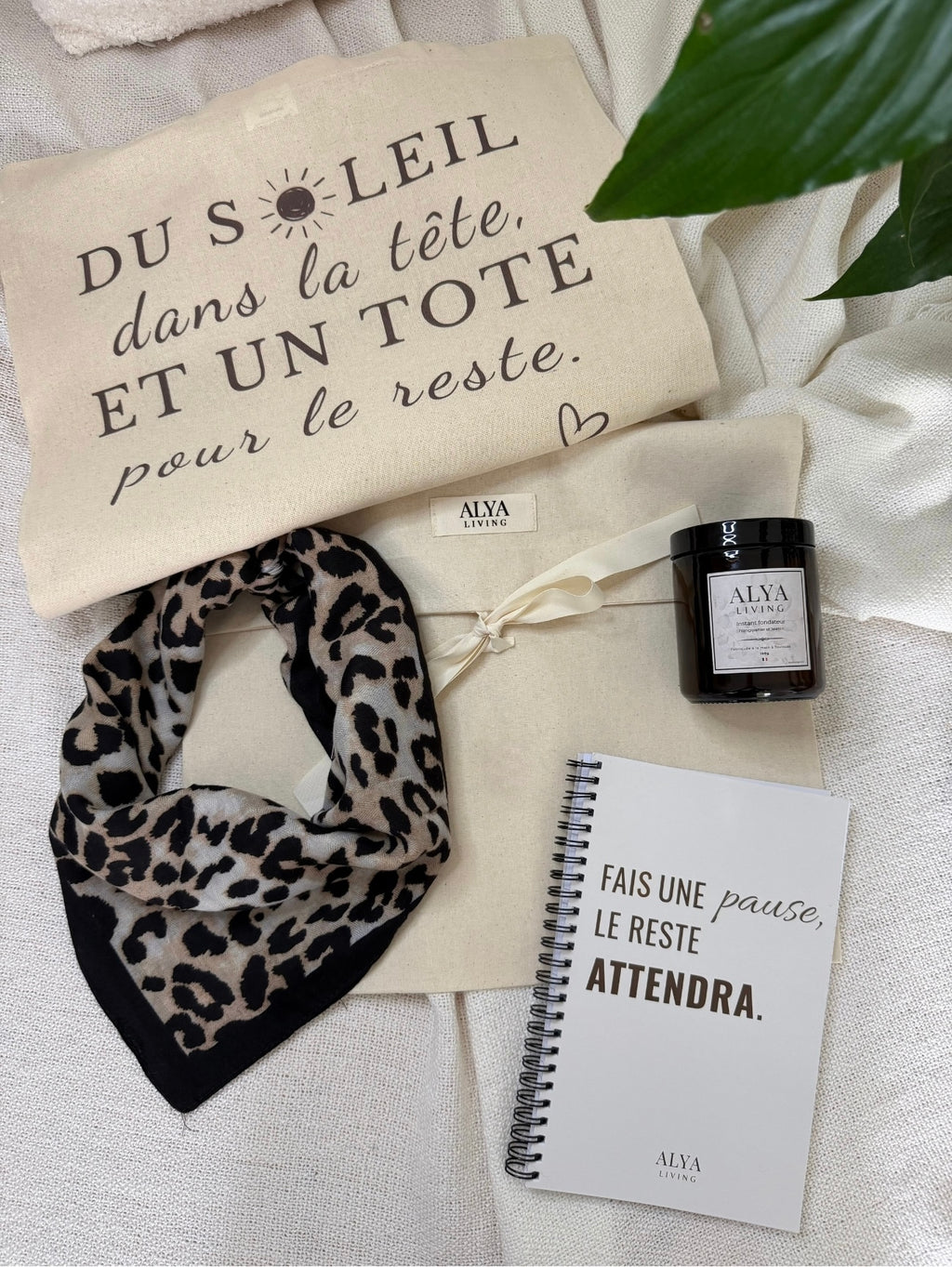 Coffret détente et bien être, cocooning, moment pour soi, Alya Living bougie carnet