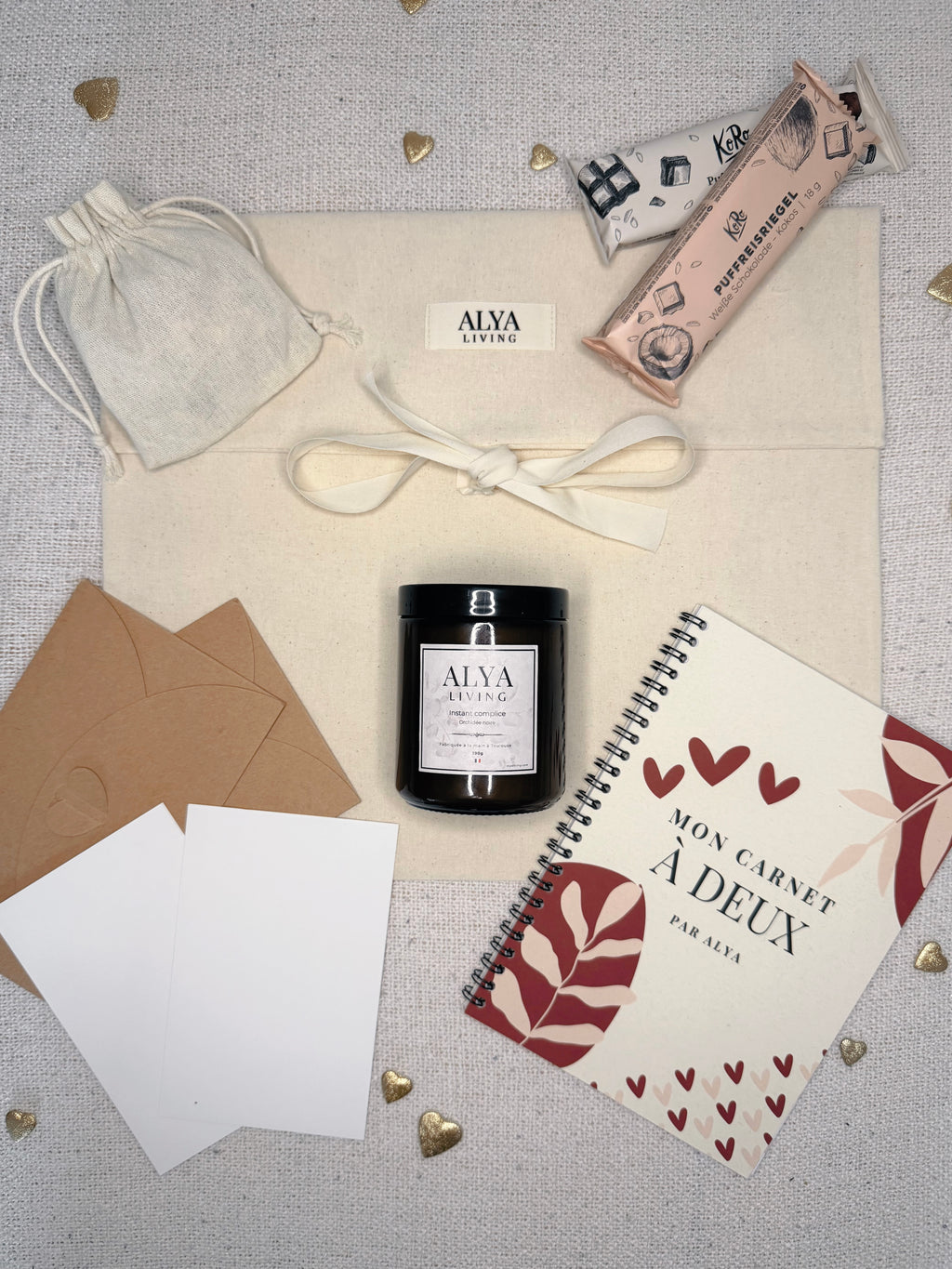 Coffret instant complice Alya living bougie couple amour guirlande carnet barre céréale