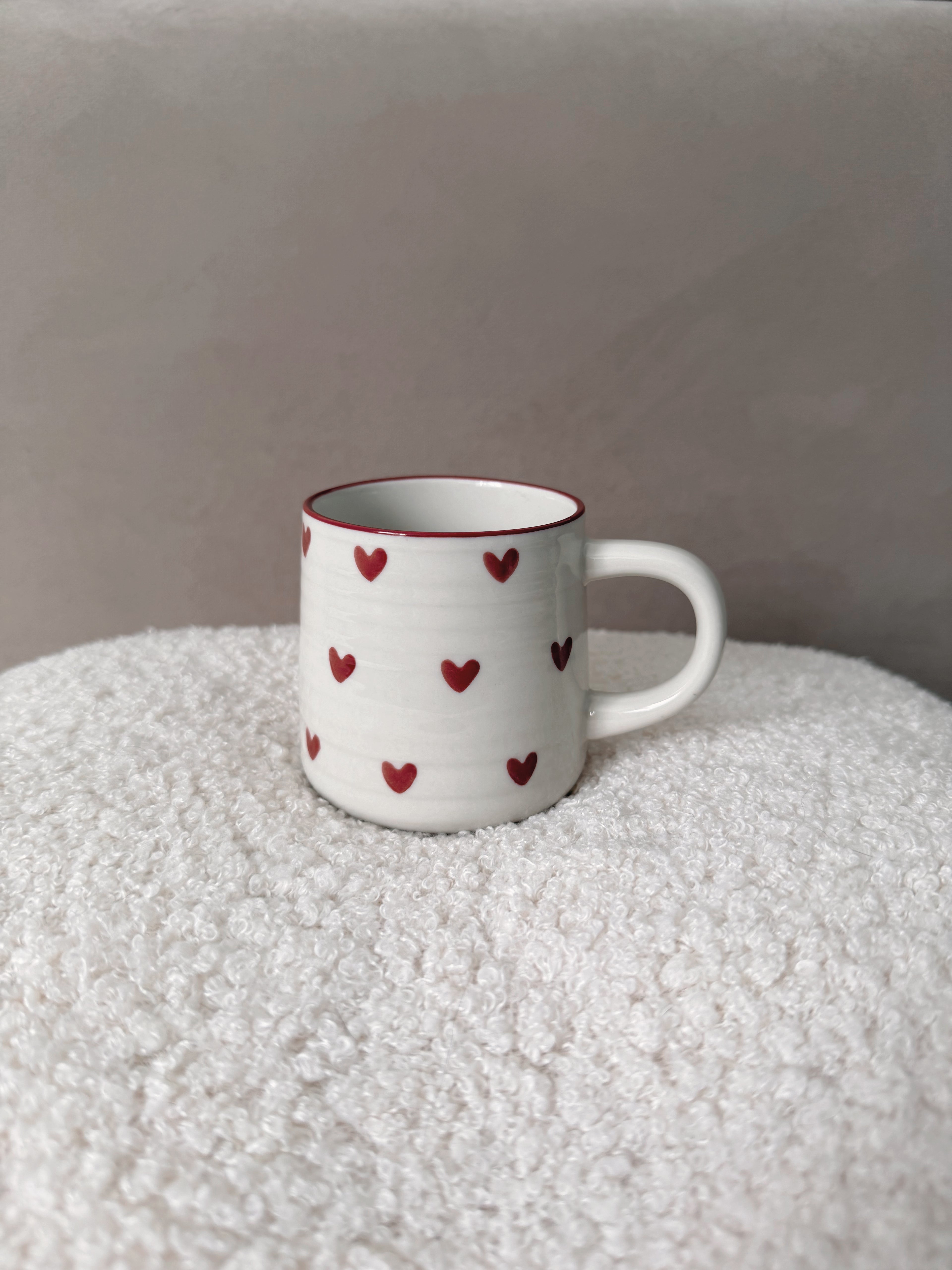 Tasse céramique coeurs rouges cocooning 