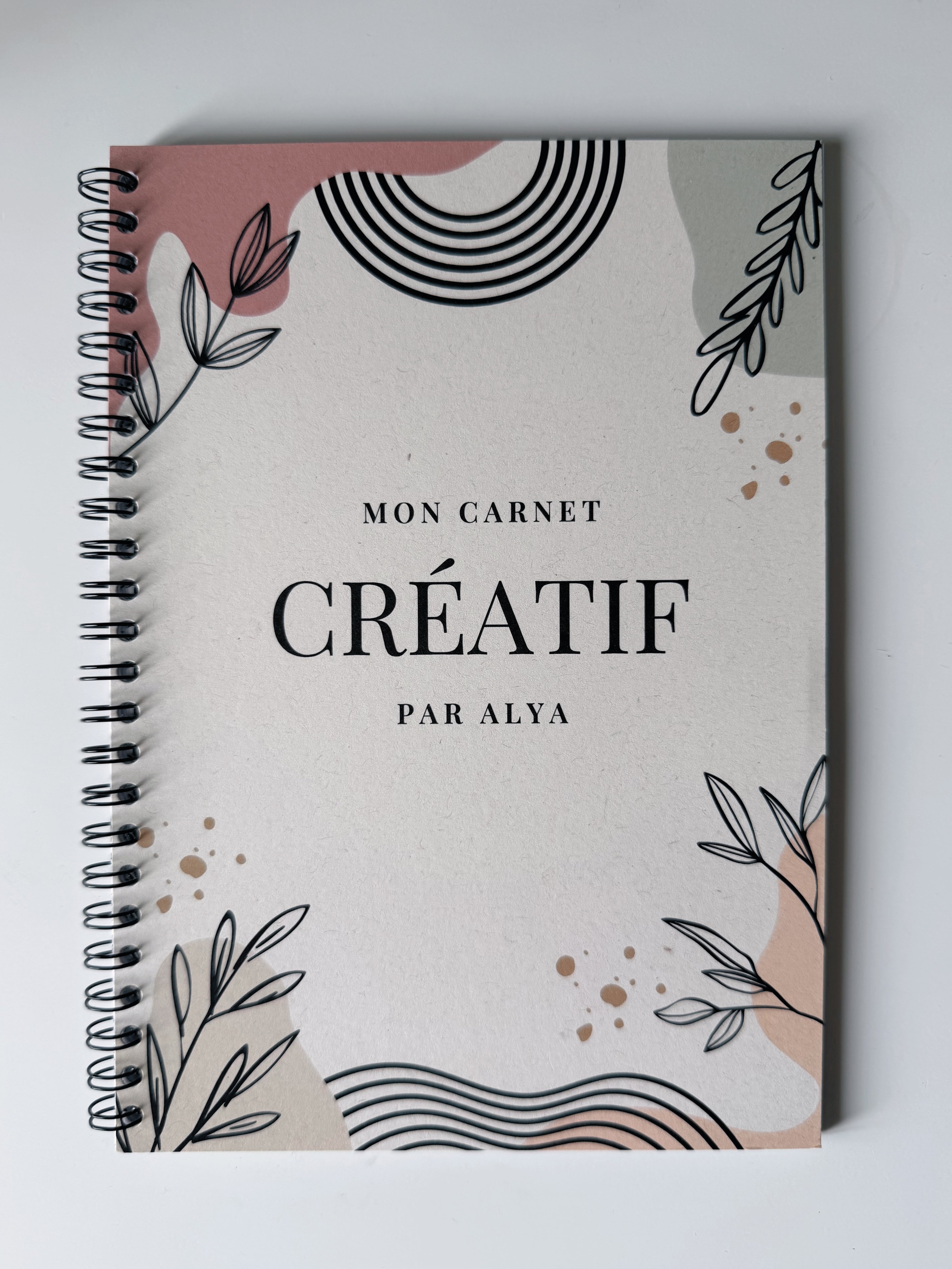 carnet créatif alya living coloriage dessin écriture 